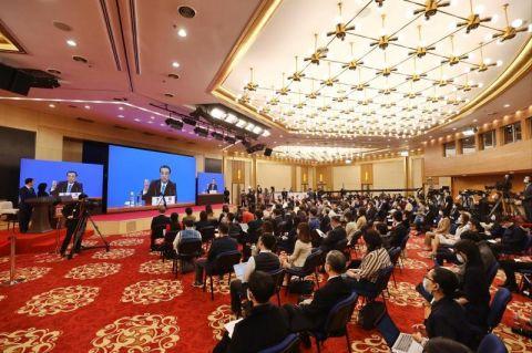李克強：今年政府支出更多向民生領(lǐng)域傾斜，特別是義務(wù)教育和基本醫(yī)療